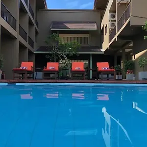  Hotel The Cave